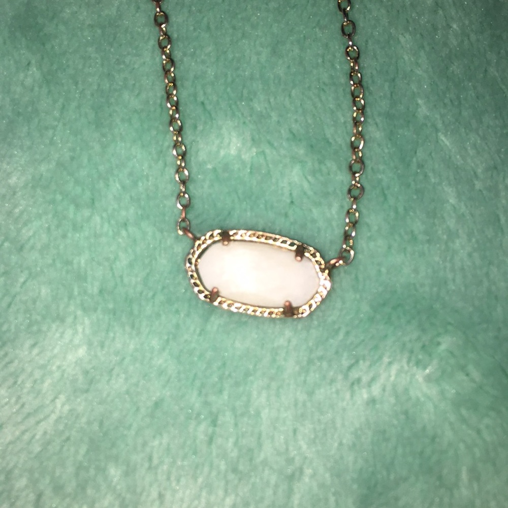 First edition Kendra Scott necklace white